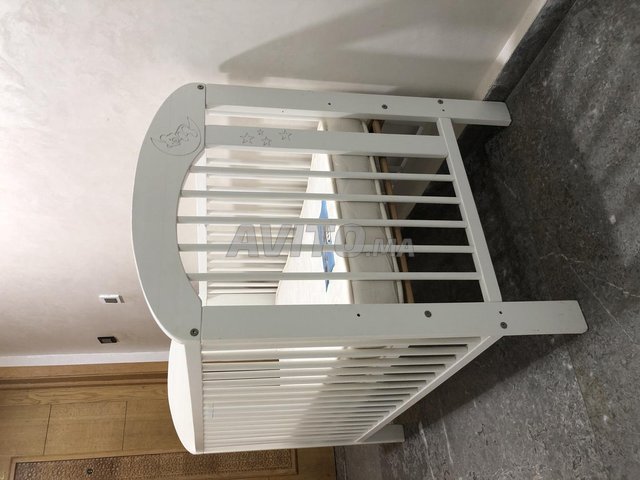 Lit bébé avec matelas kitea de bonne qualité