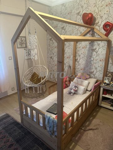 À vendre – Lit cabane enfant 90x90 cm  Comme neuf 