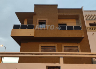 villa à vendre avec piscine 