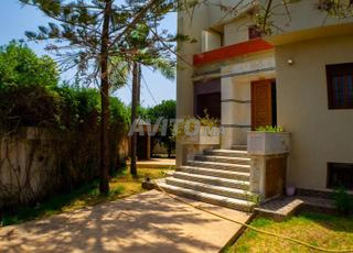 VILLA COIN 700 m² SUR BOULEVARD USAGE COMMERCIAL