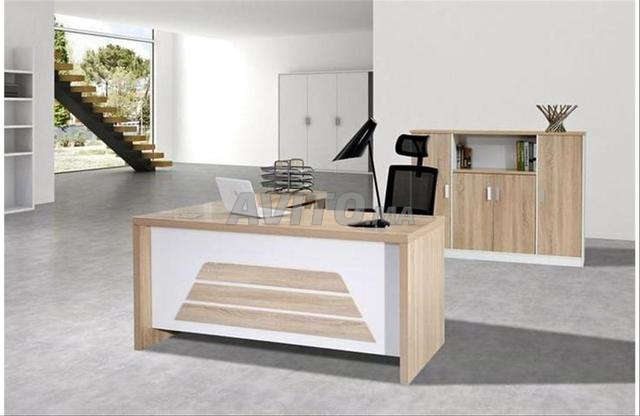 Bureau de direction moderne مكتب إدارة