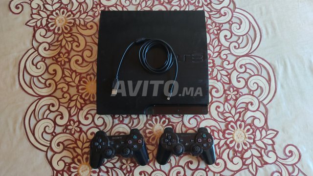 PlayStation 3 Slim Avec 18 Jeux