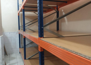 Le rayonnage mi-lourd 