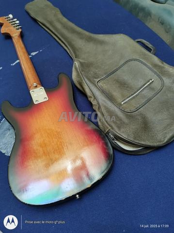 guitar électrique avec son sac 