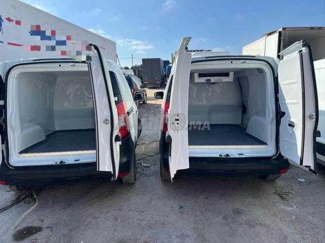 Frigo camion isolation pour livraison frigorifique