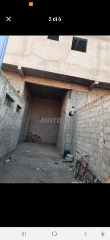 Magasin à louer 15x3 45 m² passage garanti