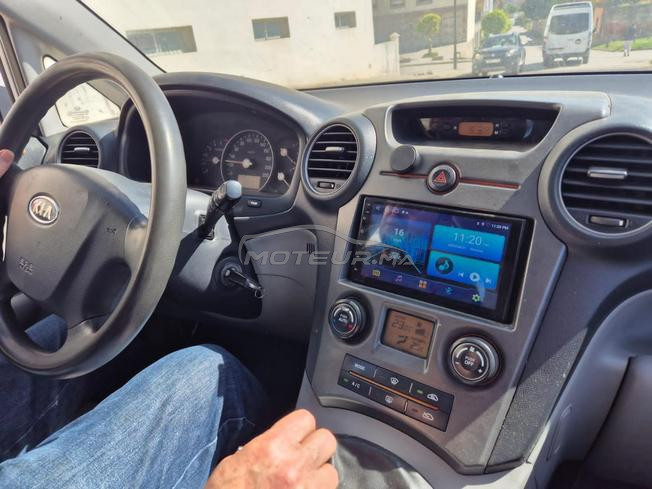 Kia carens 