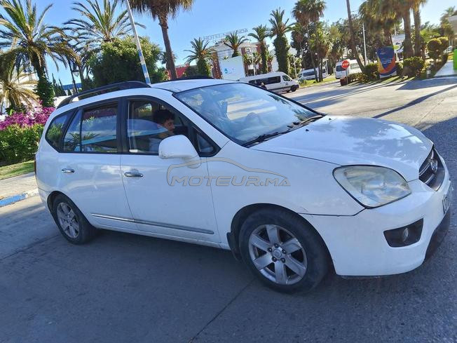 Kia carens 