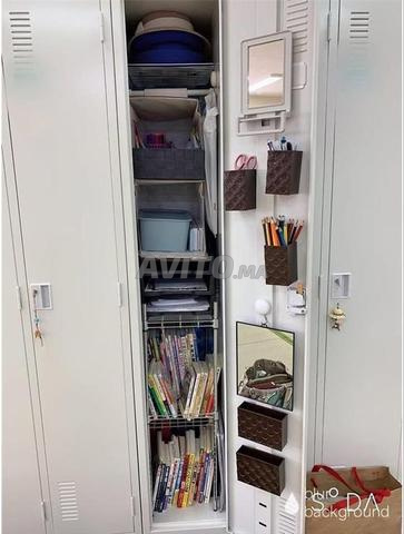 Les Vestiaires Un Porte Metallique Vulnu