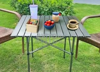 طاولة قابلة للطي 