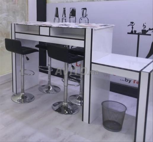 Bar à ongle (طاولة للمانيكير)et 4 chaises كراسي - 2