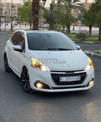 peugeot 208/2019-10