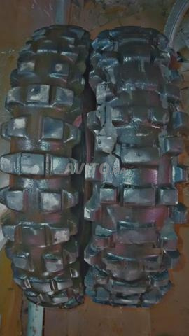 Pneu Moto bonne état 