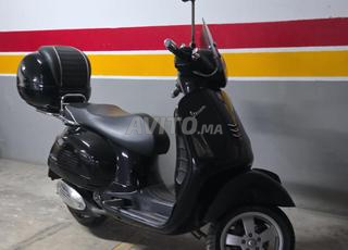 vespa 300 GTS 