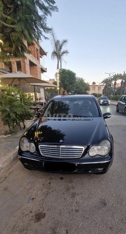 Mercedes classe C220d dédouanée 2005
