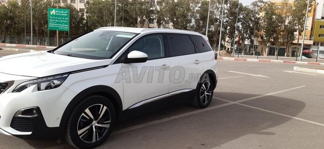 Peugeot 5008 Diesel Automatique 2019 à Meknès