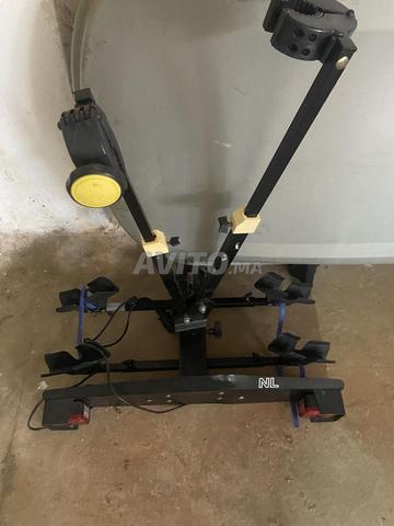 Porte vélo pour attache remorque