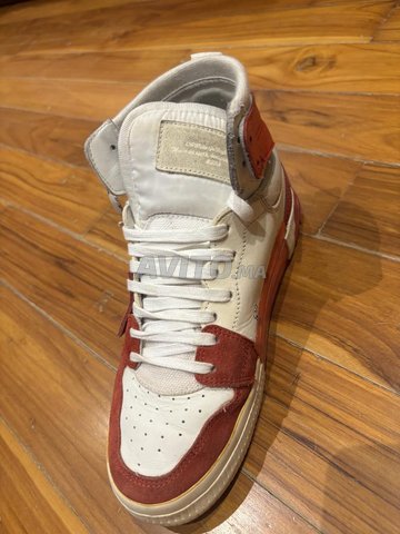 off white x jordan 1 rouge et blanc