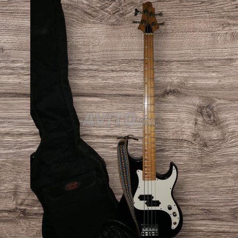 Guitare basse Samick Greg Bennett Design 