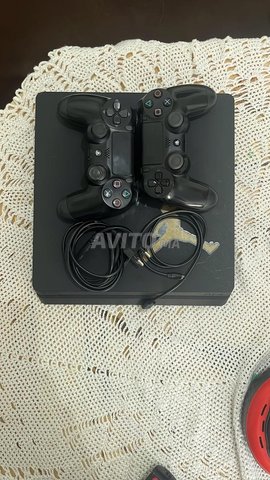 ps4 slim  flache games 2 manette original