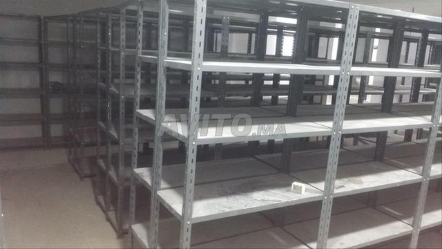 Rayonnage métallique avec fond et parois dispo - 2