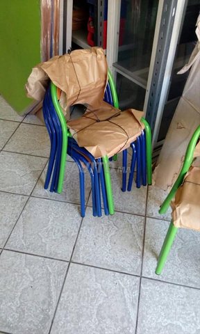 les table avec les chaise scolaire