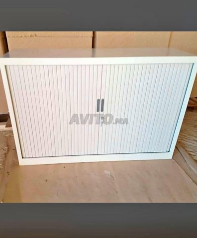 armoire métallique basse avec porte rideaux 📦 