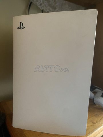 Ps5 standard digital , moniteur 120hz deux manette