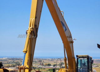  Pelle hydraulique longue portée (a louer)