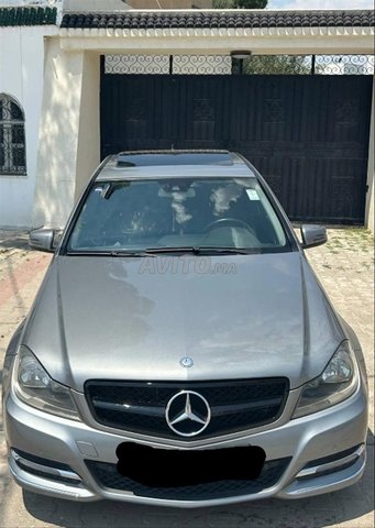 Mercedes-Benz 220 Diesel Automatique 2012