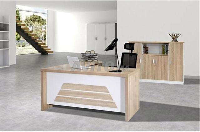 Bureau de direction moderne مكتب إدارة