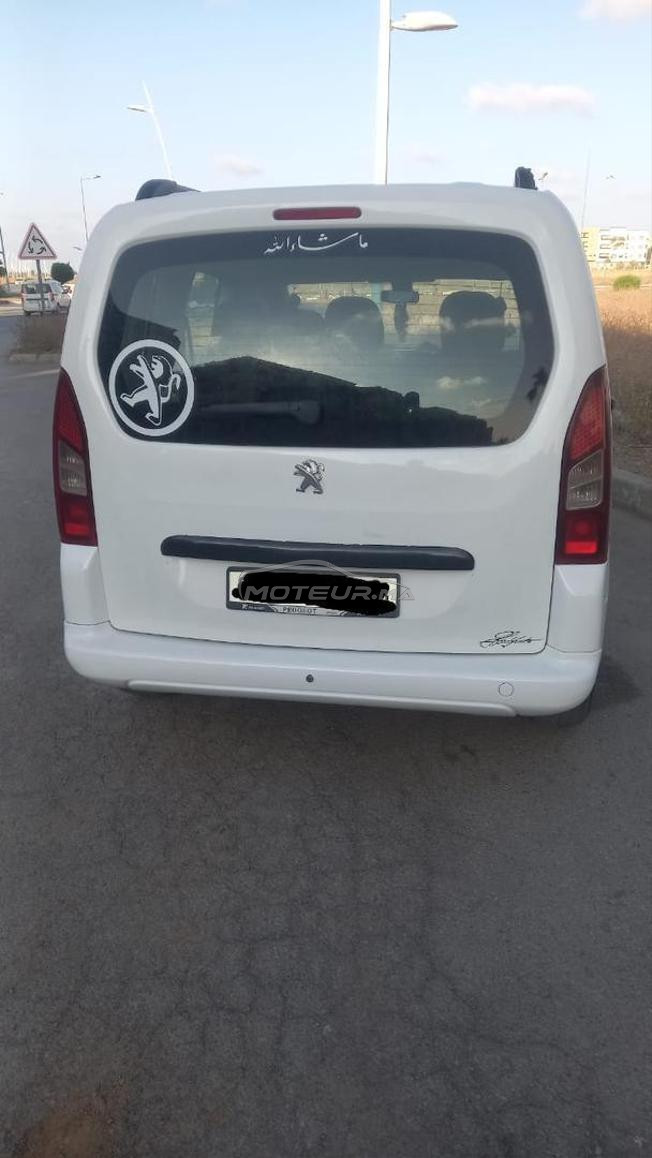 سيارة للبيع  