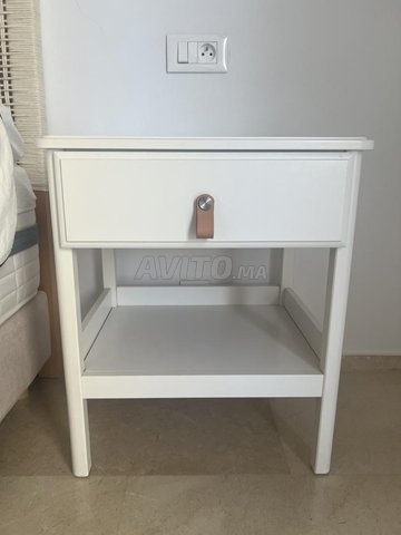 2 Table de chevet blanc IKEA (TYSSEDAL BDS 51X40)