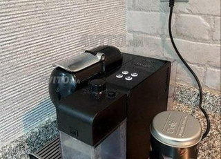 Machine café NESPRESSO Delonghi Lattissima Plus