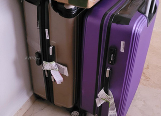 Lot de vêtements et chaussures d'occasion 