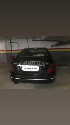 Mercedes-Benz 220 Diesel Automatique 2008 à Salé - 2