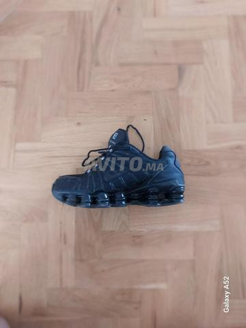 nike shox noire très bon état de pointure 40 - 2