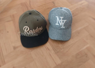 lot 2 casquette une de baseball et new yera grise