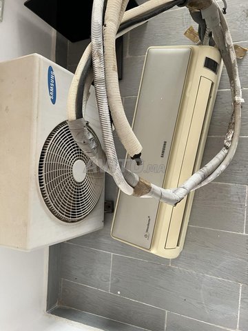 deux climatiseurs en tres bon etat 