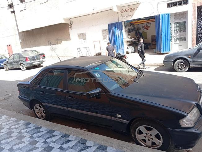 للبيع مرسيدس بنز سيارة جيدة 