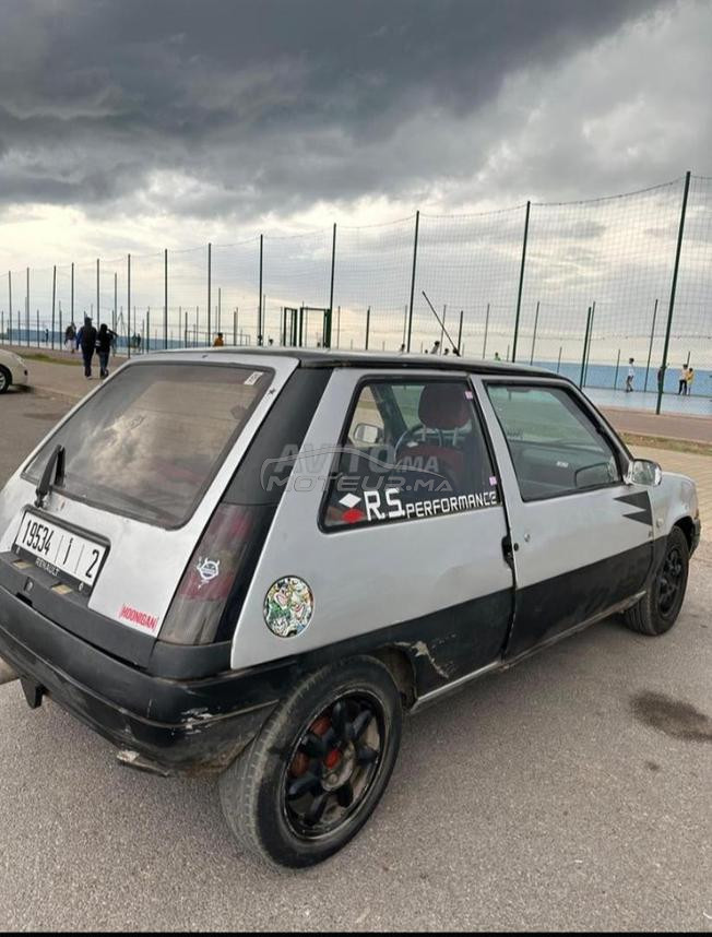Renault Super 5 Essence Manuelle 1985 à Salé