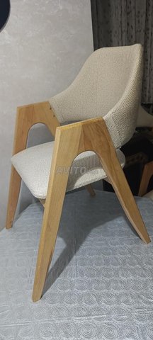 4 كراسي جداد 650 درهم  للواحد 