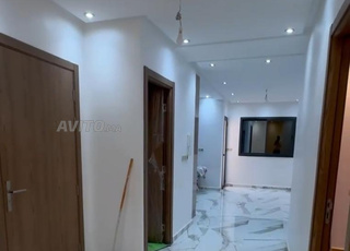 منزل دو واجهتين