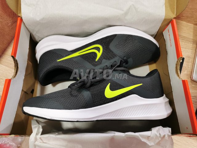 chaussure Nike (38)(38.5)