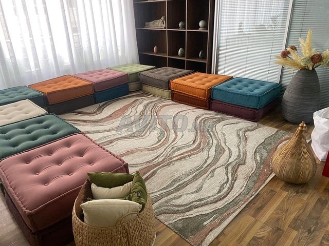 Magnifiques assises design (poufs)  Au choix