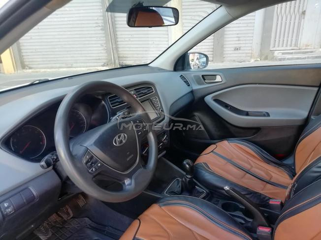 Hyundaii20