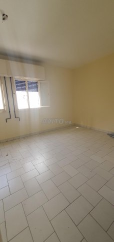 Apparemment à vendre 74 m secteur hay nassim 