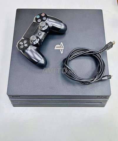 Ps4 Pro 1tb avec 100 jeux