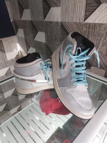 air Jordan limite peu utilisé taille 41 DORIGINE 