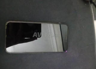 iPhone 11 64GB - Très bon état - 1400 DH 